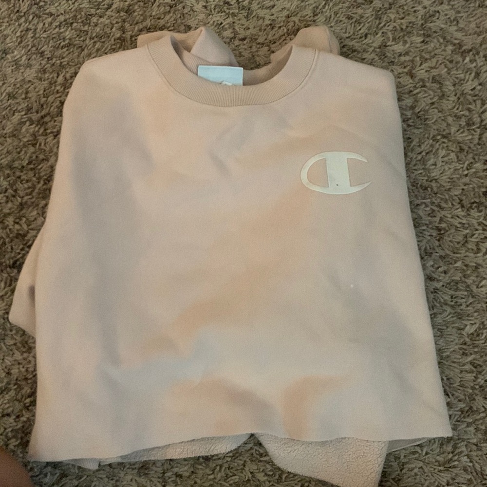 cropped light pink champion crew neck